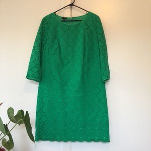 Talbot’s sz 12 green 3/4 sleeve knee-length dress